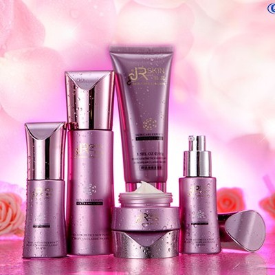 歐泉化妝品廠家的冰山保濕噴霧你擁有了嗎？