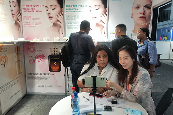 重磅！廣東歐泉集團(tuán)（南非）貿(mào)易博覽會(huì)完美收官！