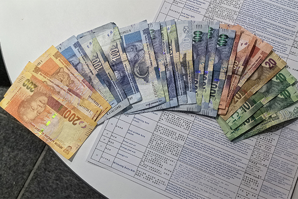 重磅！廣東歐泉集團(tuán)（南非）貿(mào)易博覽會(huì)完美收官！